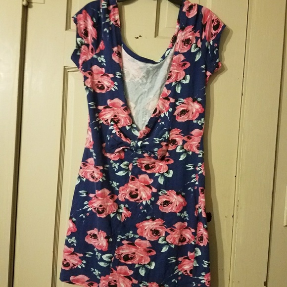 Dress - Picture 2 of 2